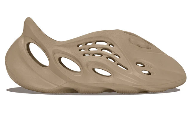 adidas Yeezy Foam RNR Clay Taupe