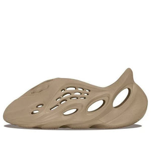 adidas Yeezy Foam RNR Clay Taupe